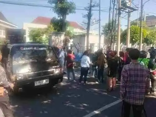 Kejati Jatim Terima Aspirasi Massa, Penyidikan Dugaan Korupsi ESDM Diminta Tak Tebang Pilih