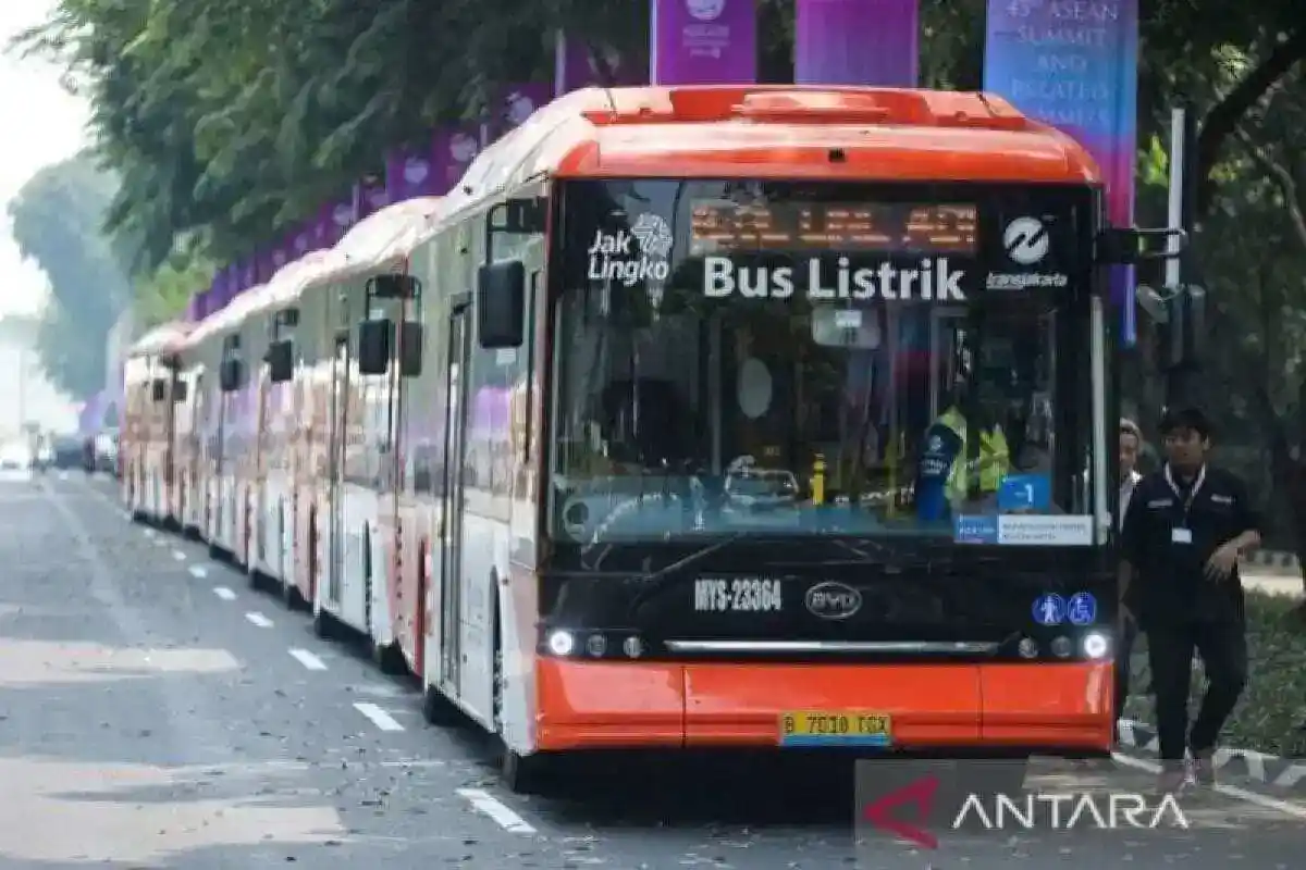 Revolusi Transportasi Publik dengan Bus Listrik di Jakarta