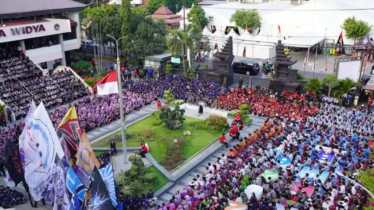 Inisiatif Eco-Campus di Pengenalan Kehidupan Kampus Untag Surabaya