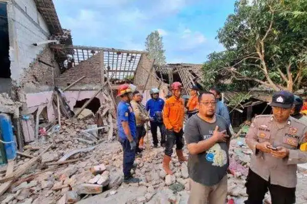 Kecelakaan Tragis: Gedung Badminton Hogwan Ambruk di Brebes