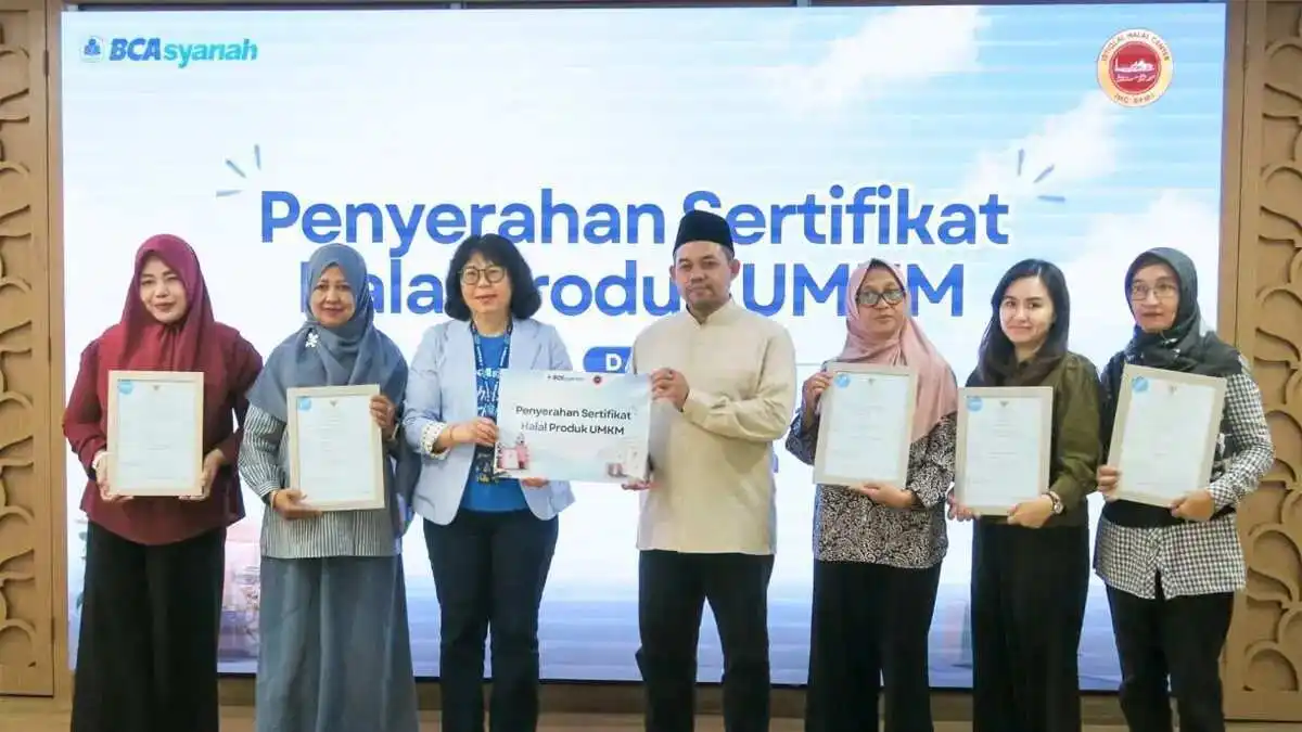 BCA Syariah dan Istiqlal Halal Center Serahkan Sertifikat Halal kepada 49 UMKM