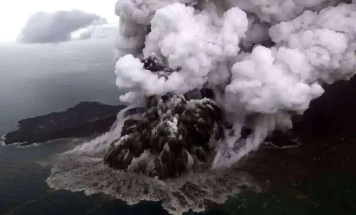 Dampak Erupsi Gunung Anak Krakatau terhadap Gangguan Suara di Bandung