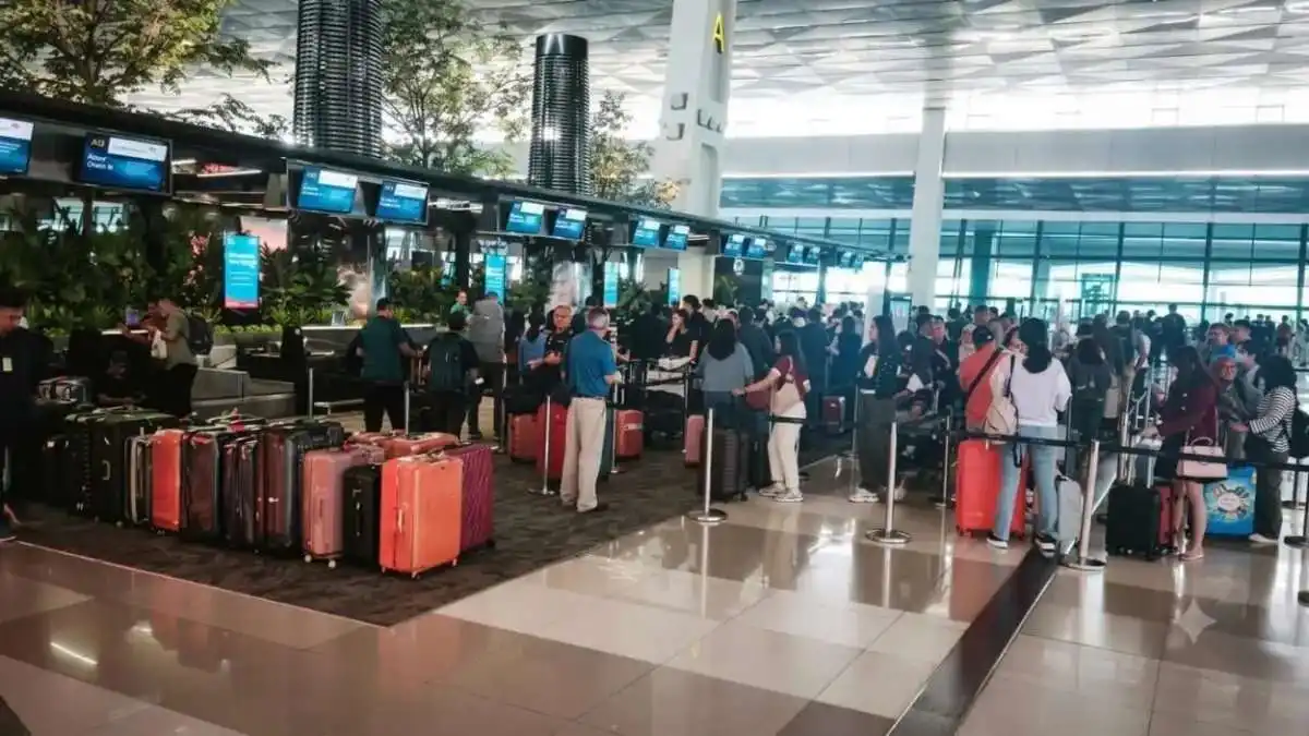 Dampak Erupsi Gunung Anak Krakatau Terhadap Penerbangan di Bandara Soekarno-Hatta