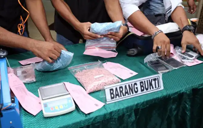 Penangkapan Anggota DPRD Terkait Kasus Narkoba di Surabaya