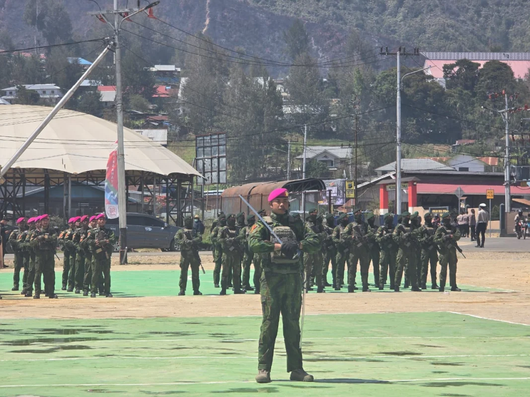 Gemuruh Kemanunggalan di Pedalaman Papua, Sinergi TNI-Polri Bersama Warga Paniai Meriahkan HUT ke-81 TNI