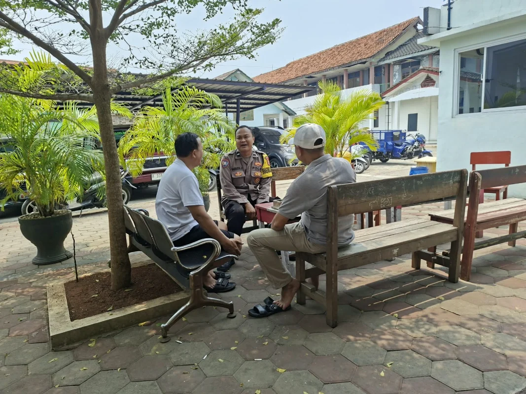 Cooling System dan DDS, Aipda S. Hamdi Sambangi Warga Desa Cikupa Perkuat Kamtibmas