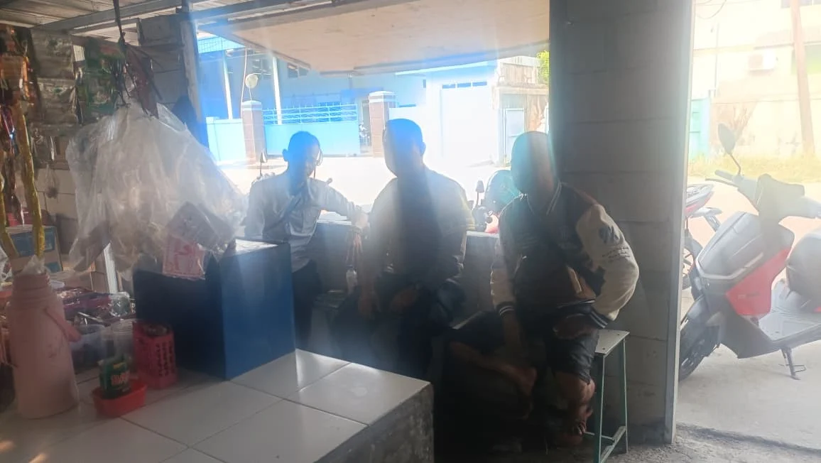 Warung Bhabinkamtibmas, Aipda Didi MS Sambangi Warung Ibu Enuy di Sukanagara