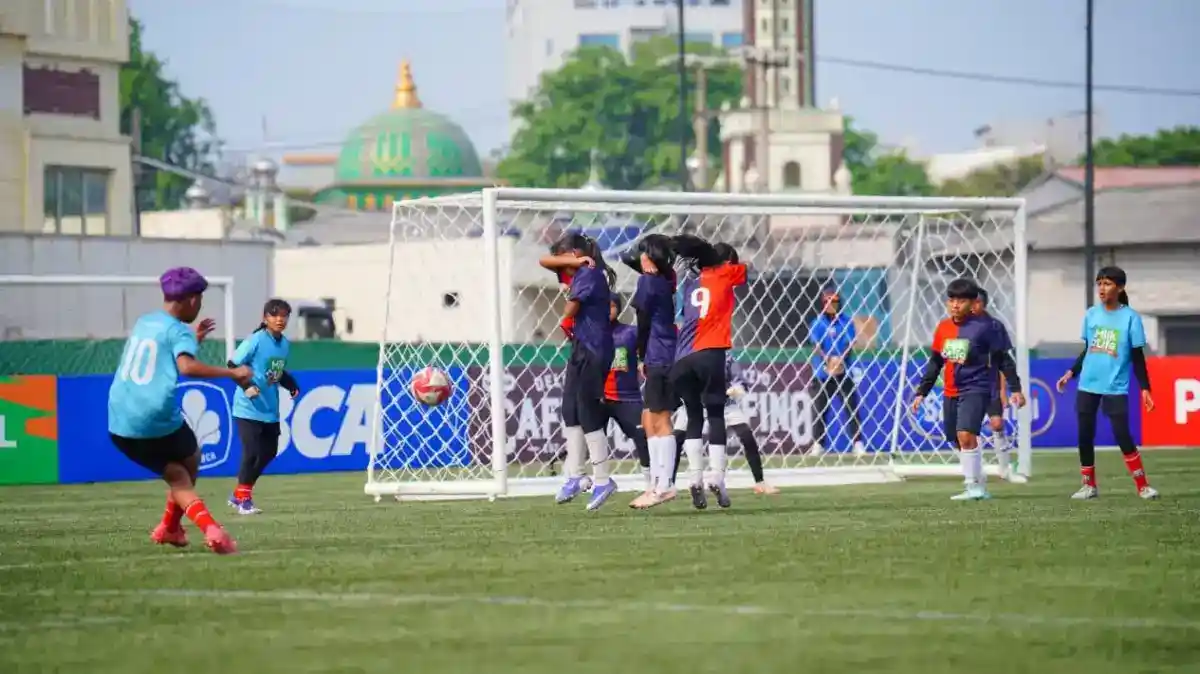 Empat Sekolah Raih Gelar di Final MilkLife Soccer Challenge Seri Pertama