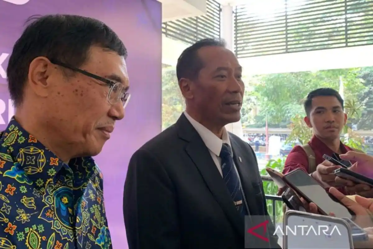 Wamendiktisaintek Dorong Kampus Menyesuaikan Pembelajaran dengan Perubahan Zaman