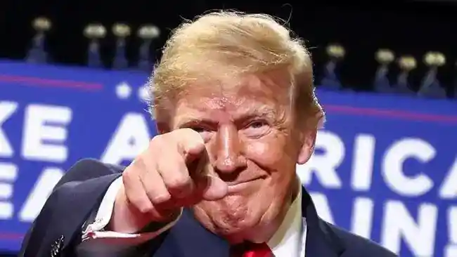 Dukungan untuk Trump Merosot, Demokrat Unggul dalam Survei Jelang Pemilu Kongres AS