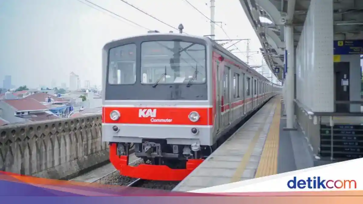 Tombol Darurat Tertekan di KRL Bogor–Jakarta, Petugas Pastikan Tak Ada Kondisi Gawat