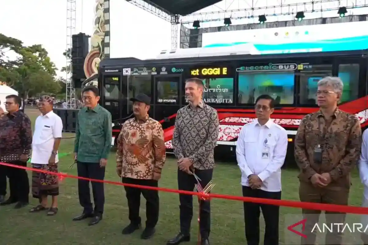 Hibah 11 Bus Listrik Korea Dorong Percepatan Transportasi Bersih di Bali