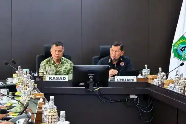 Dukungan Udara Diperkuat untuk Tangani Karhutla di Lima Gunung Jawa Timur