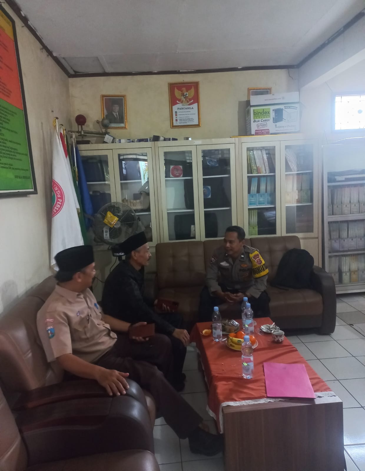 Bhabinkamtibmas Sambang SDN 03 Pasir Gadung, Perkuat Sinergi Polri dan Lingkungan Sekolah 1 IMG 20260107 WA0025