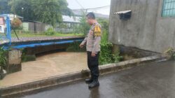 Bhabinkamtibmas Sukanagara Pantau Debit Air Kali Kawasan Purati, Antisipasi Banjir 3 IMG 20260122 WA0080