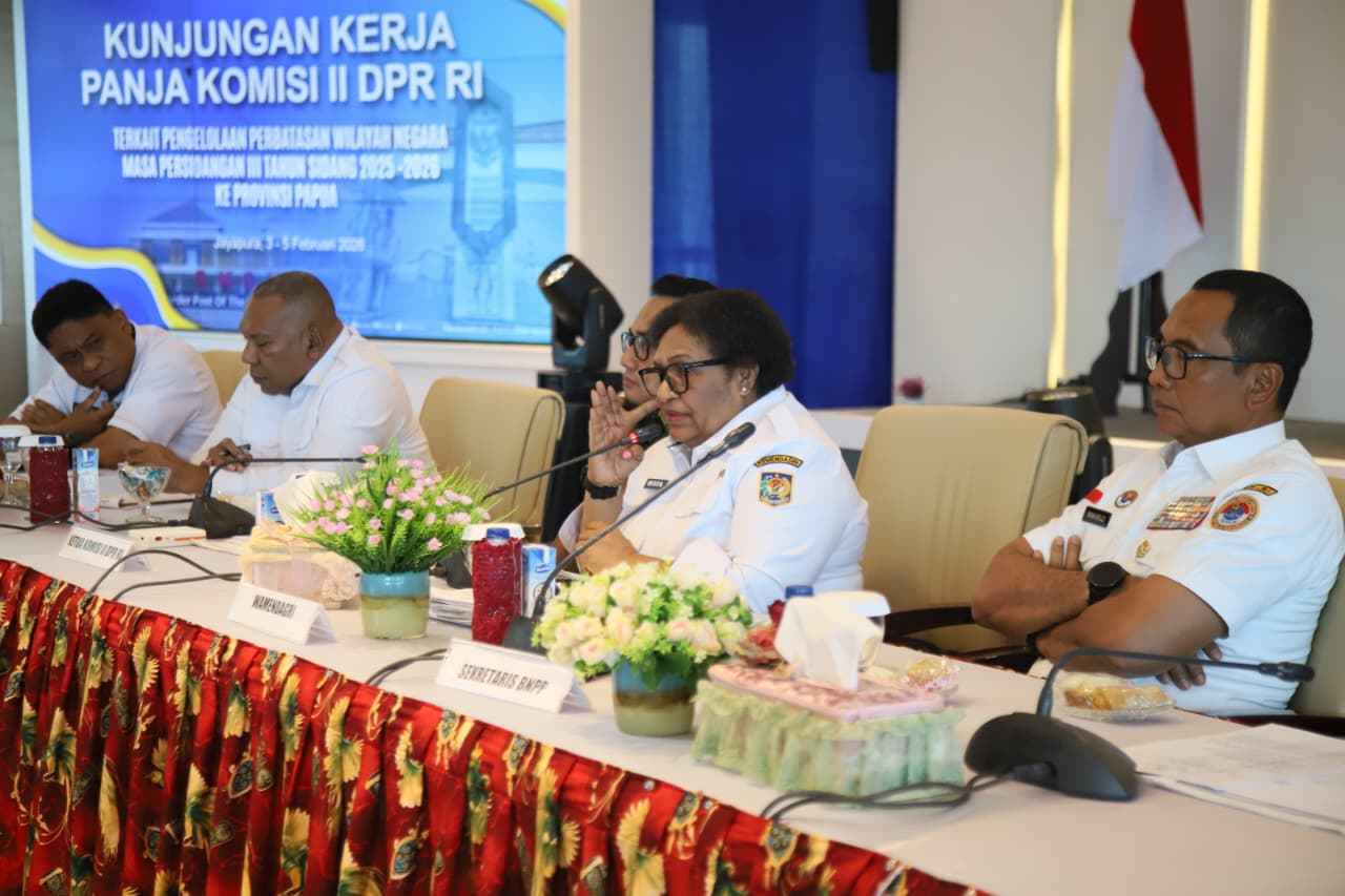 Dampingi Komisi II DPR RI, Wamendagri Ribka Tegaskan Komitmen Transformasi Ekonomi Perbatasan Papua