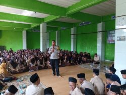 Bhabinkamtibmas Berikan Penyuluhan Bahaya Tawuran dan Bullying di SMP Islam Iqro