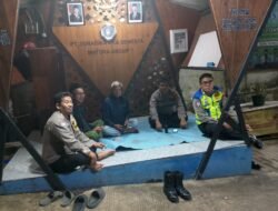 Polsek Cikupa Laksanakan Ronda Siskamling Bersama Warga di Bitung Jaya