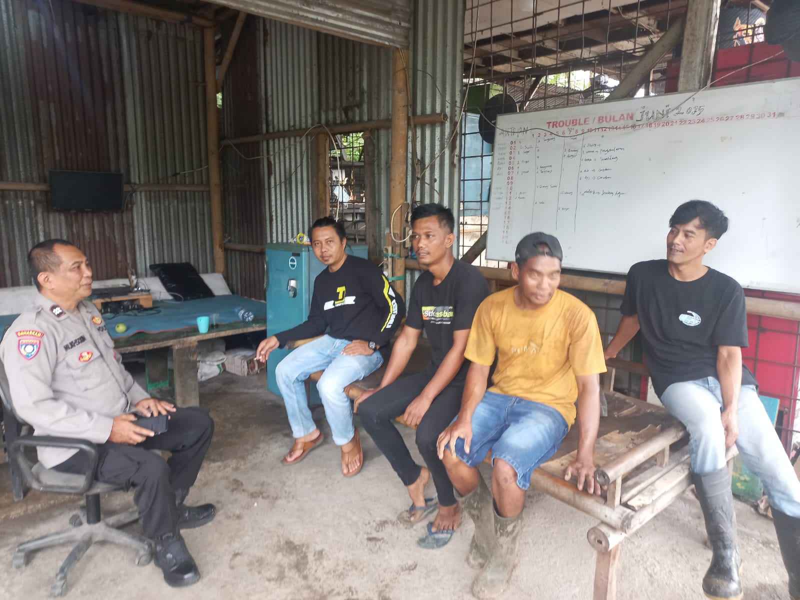 Bhabinkamtibmas Sukadamai Laksanakan Program Poliran/Polisi Peduli Pengangguran