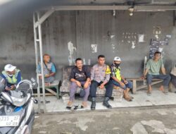 Bhabinkamtibmas Sukamulya Sambang Tokoh Pemuda, Sampaikan Pesan Kamtibmas di Bulan Puasa