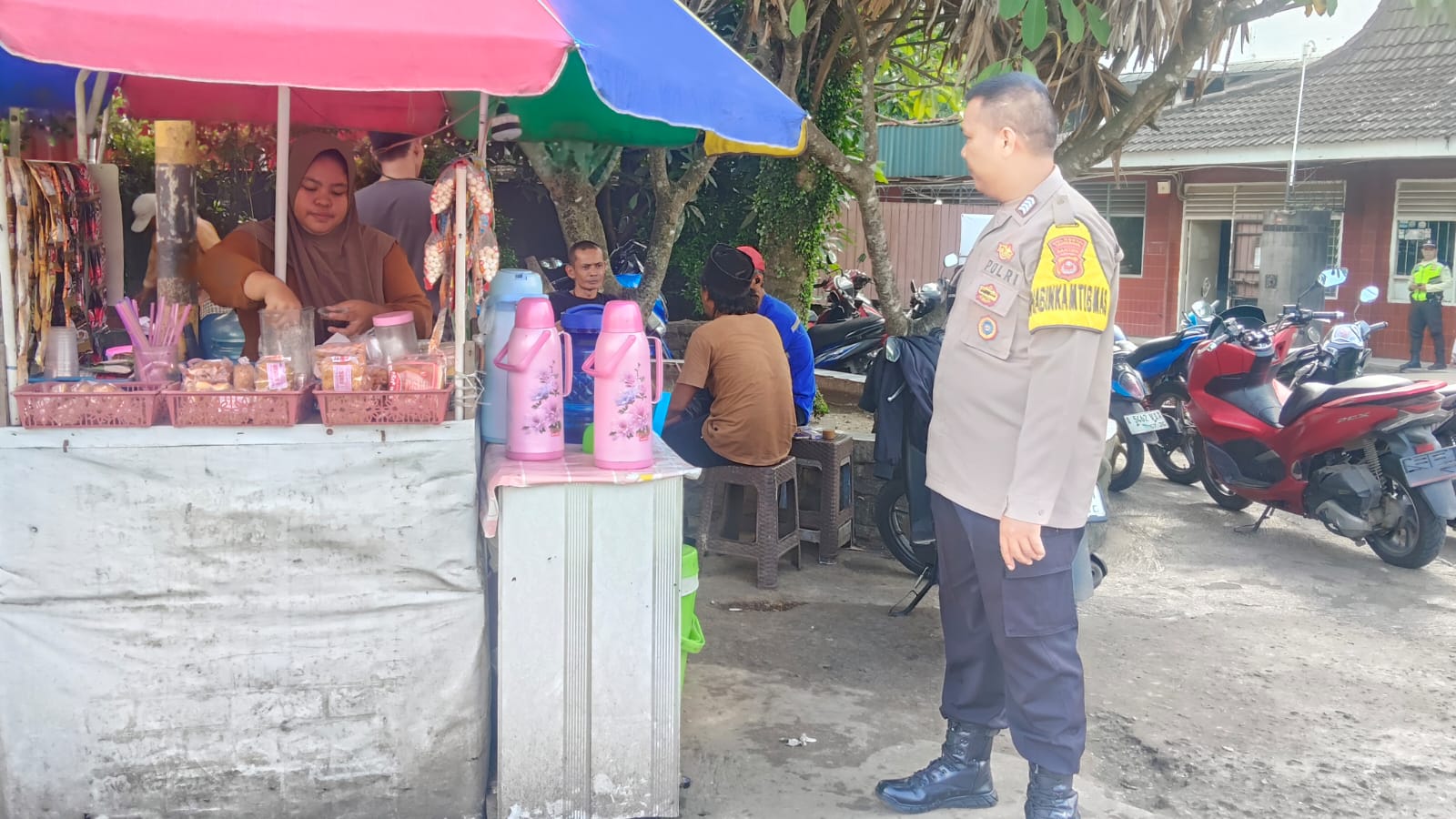 Bripka Reza Fajar A. Gelar Warbin di Kampung Cibadak, Pererat Silaturahmi Kamtibmas 1 IMG 20260222 WA0001