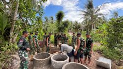 TMMD Ke-127 Kodim 1804/Kaimana Kembali Laksanakan Pemasangan Cincin Sumur Air Bersih di Kampung Sisir