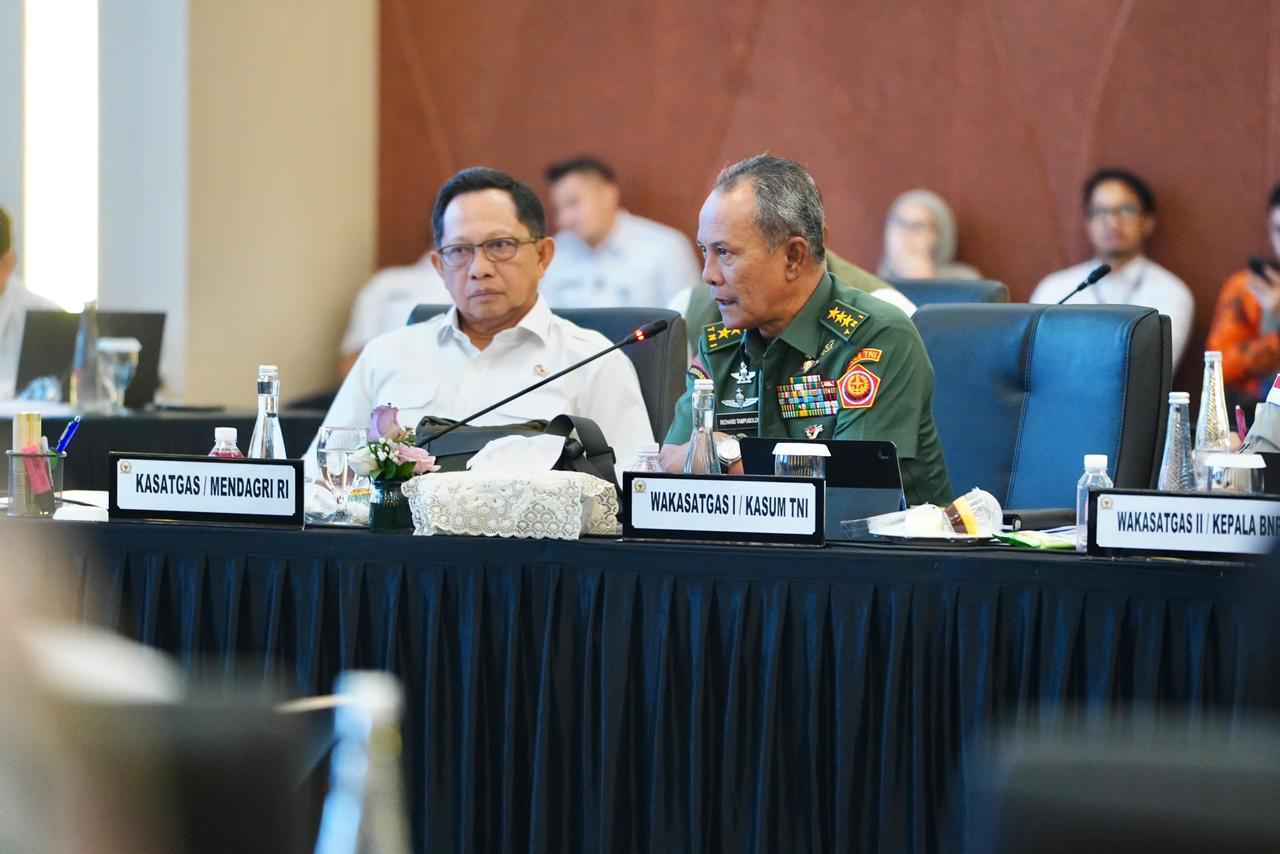 Wakil Ketua 1 Satgas PRR: TNI Terus Menunjukkan Komitmen Aktif dan Berkelanjutan Dalam Setiap Tahapan Penanganan Bencana Wakil Ketua 1 Satgas PRR: TNI Terus Menunjukkan Komitmen Aktif dan Berkelanjutan Dalam Setiap Tahapan Penanganan Bencana