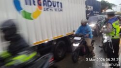Personel Lantas Polsek Cikupa Laksanakan Pengaturan Arus Lalu Lintas Pagi Hari 3 IMG 20260303 WA0023