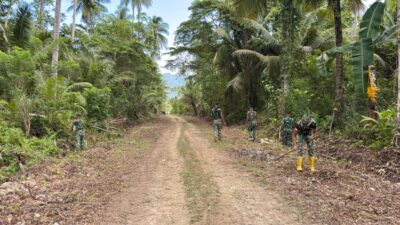 Bersihkan Akses Jalan Kampung Sisir, Wujud Nyata Kemanunggalan TNI Melalui TMMD Bangun Negeri 14 IMG 20260303 WA0031