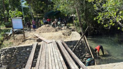 Melalui TMMD Ke-127 Kodim 1804/Kaimana Terus Kerjakan Pembangunan Jembatan di Kampung Sisir 13 IMG 20260303 WA0035