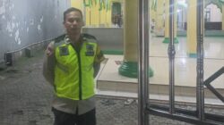 Polsek Cikupa Laksanakan Pengamanan Sholat Tarawih di Masjid Baitur Rohman 4 IMG 20260305 WA0003