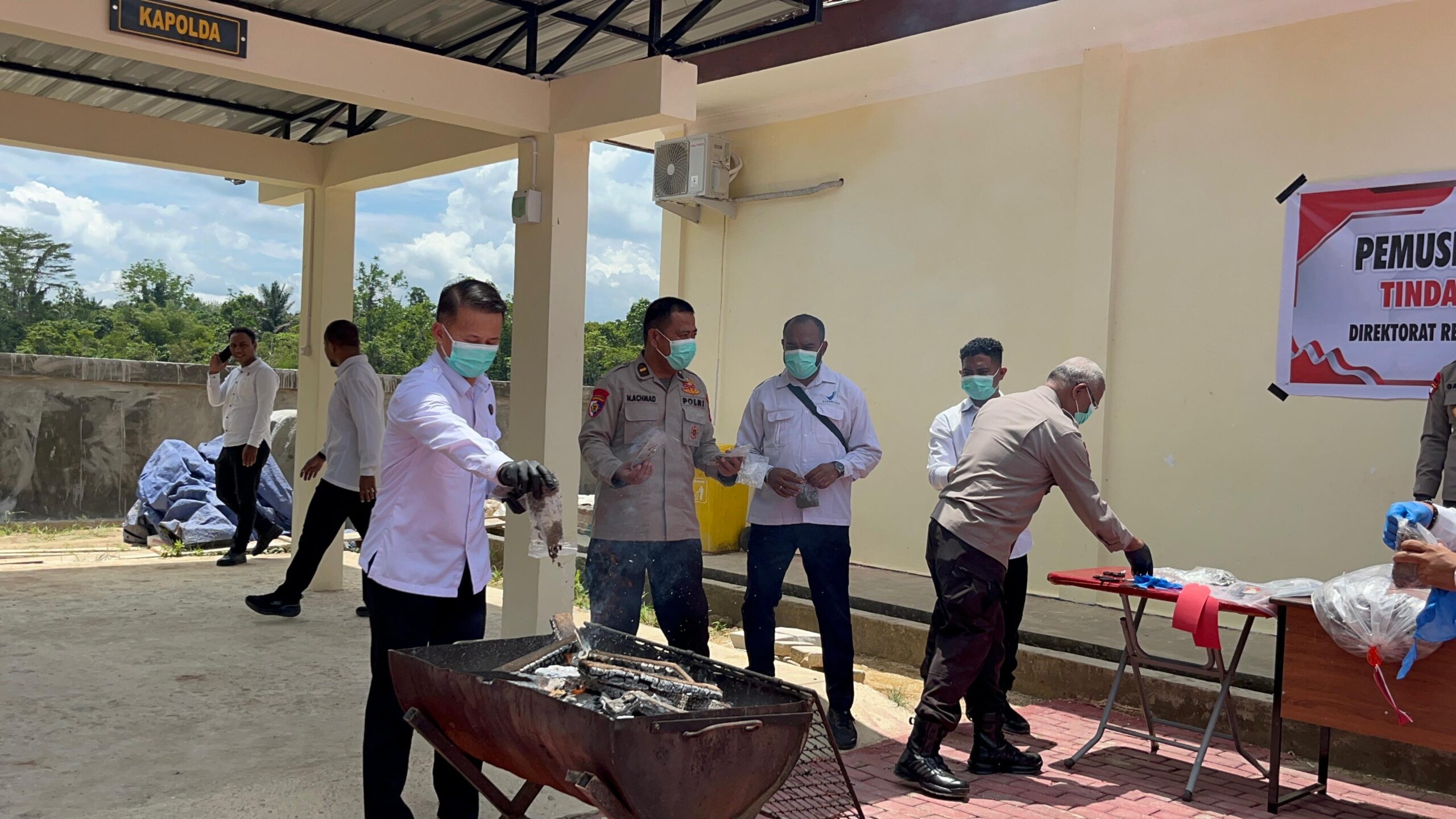 Komitmen Berantas Narkoba, Polda Papua Barat Daya Musnahkan 7,9 Kg Barang Bukti Ganja, Disaksikan Pejabat Terkait 1 IMG 20260309 WA0034 scaled