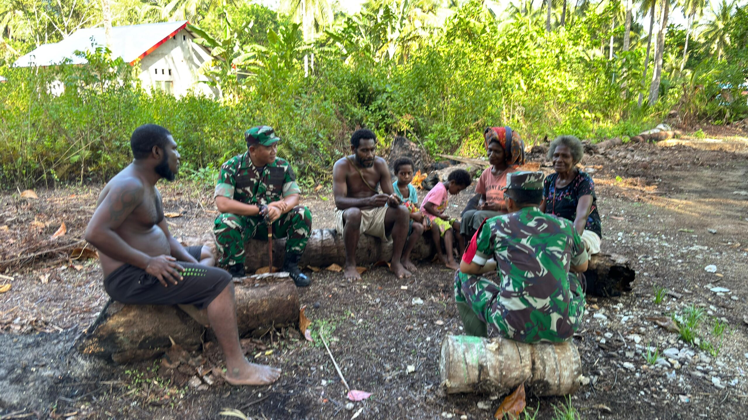 Warga Kampung Sisir Apresiasi TMMD 127 Kodim 1804/Kaimana, Danrem 182/Jazira Onim Tinjau Langsung Hasil Pembangunan 1 IMG 20260309 WA0043 scaled