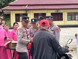 Ramadhan Barokah, Polres Maybrat Bersama Bhayangkari Berbagi Takjil Kepada Masyarakat