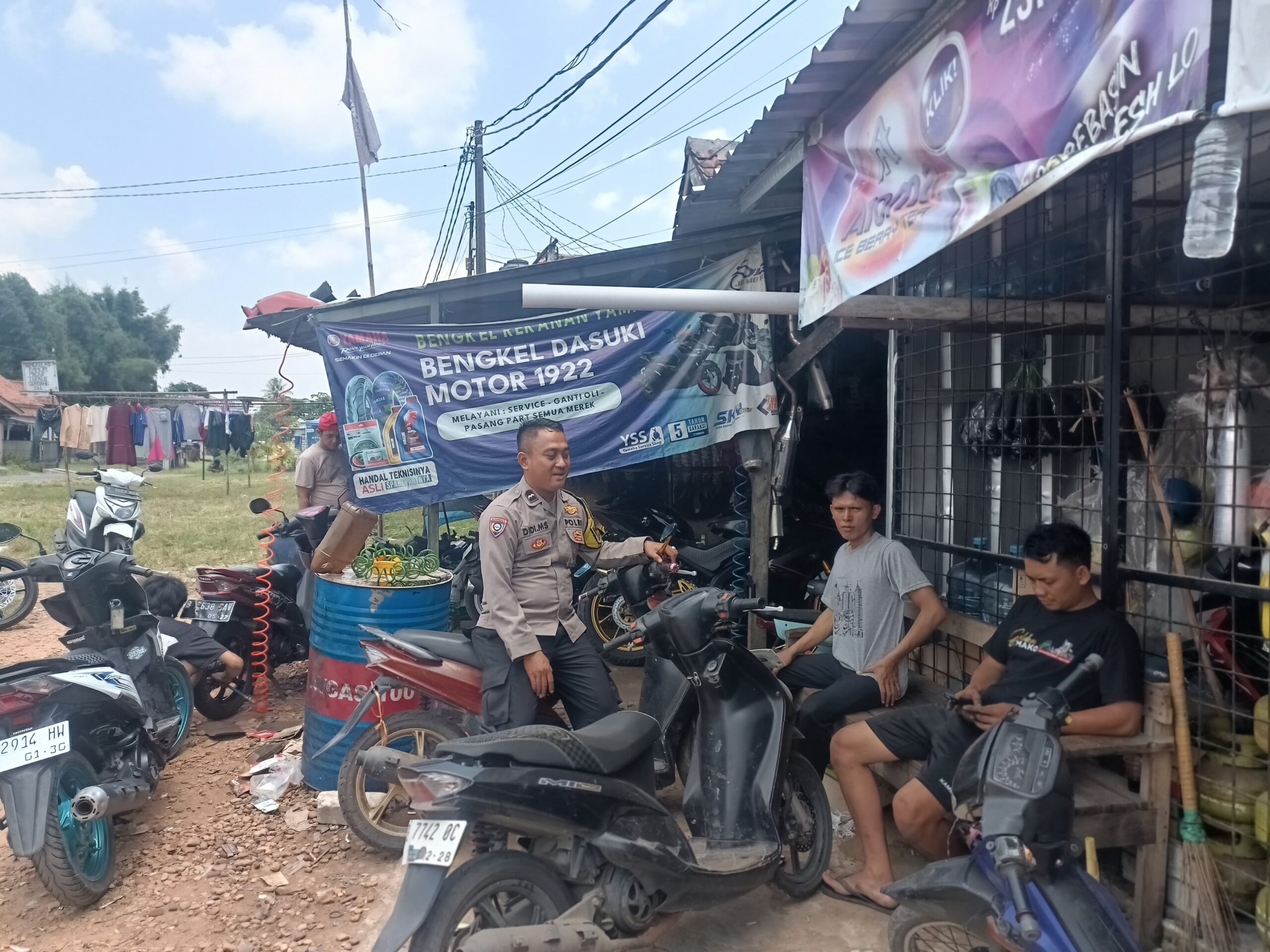 Bhabinkamtibmas Desa Sukanagara Jalankan Program Poliran, Wujud Kepedulian Polri kepada Warga 8 IMG 20260315 WA0034 scaled