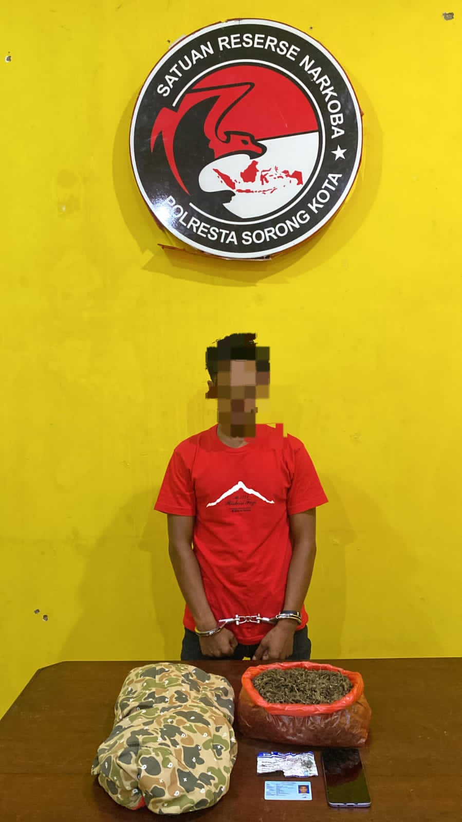 Satresnarkoba Polresta Sorong Kota Gagalkan Peredaran 485 Gram Ganja dari Jayapura, Satu Tersangka Diamankan di Pelabuhan 1 IMG 20260316 WA0045