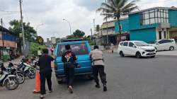 Subsatgas Binmas Satgas Preemtif Sosialisasikan Mudik Aman di Gerbang Tol Balaraja Barat