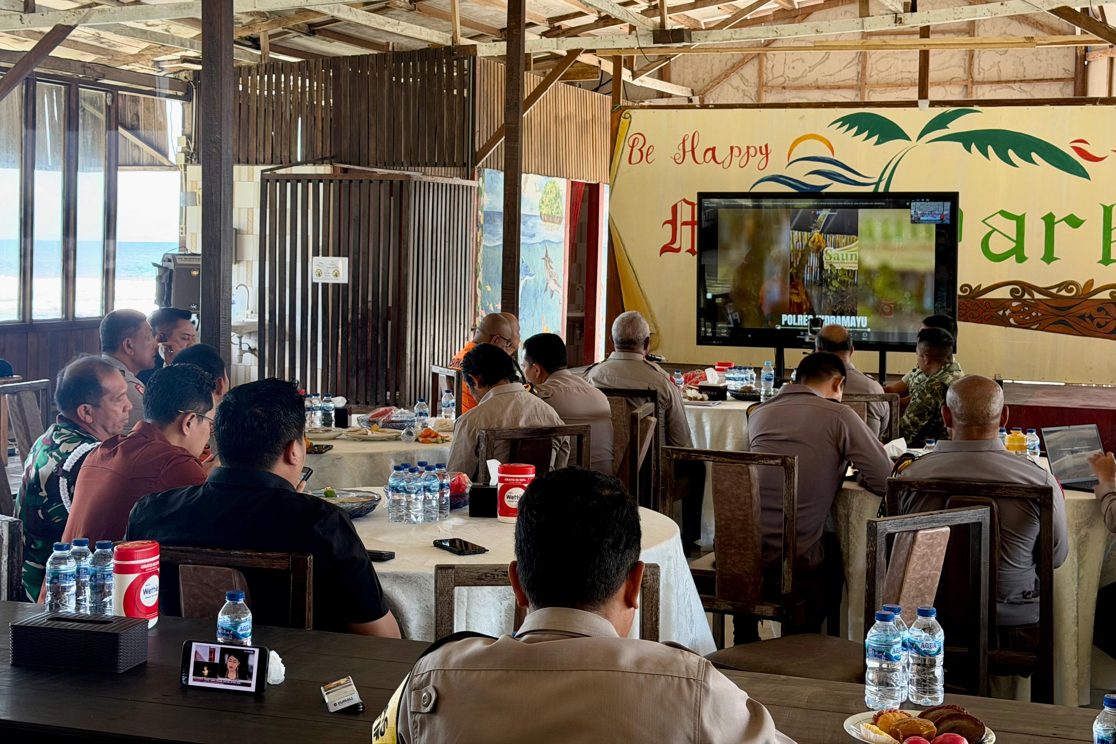 Sinergitas TNI-Polri, Danpom Koarmada III Hadiri Anev Pengamanan Objek Wisata Selama Libur Lebaran 2026 8 IMG 20260325 WA0057
