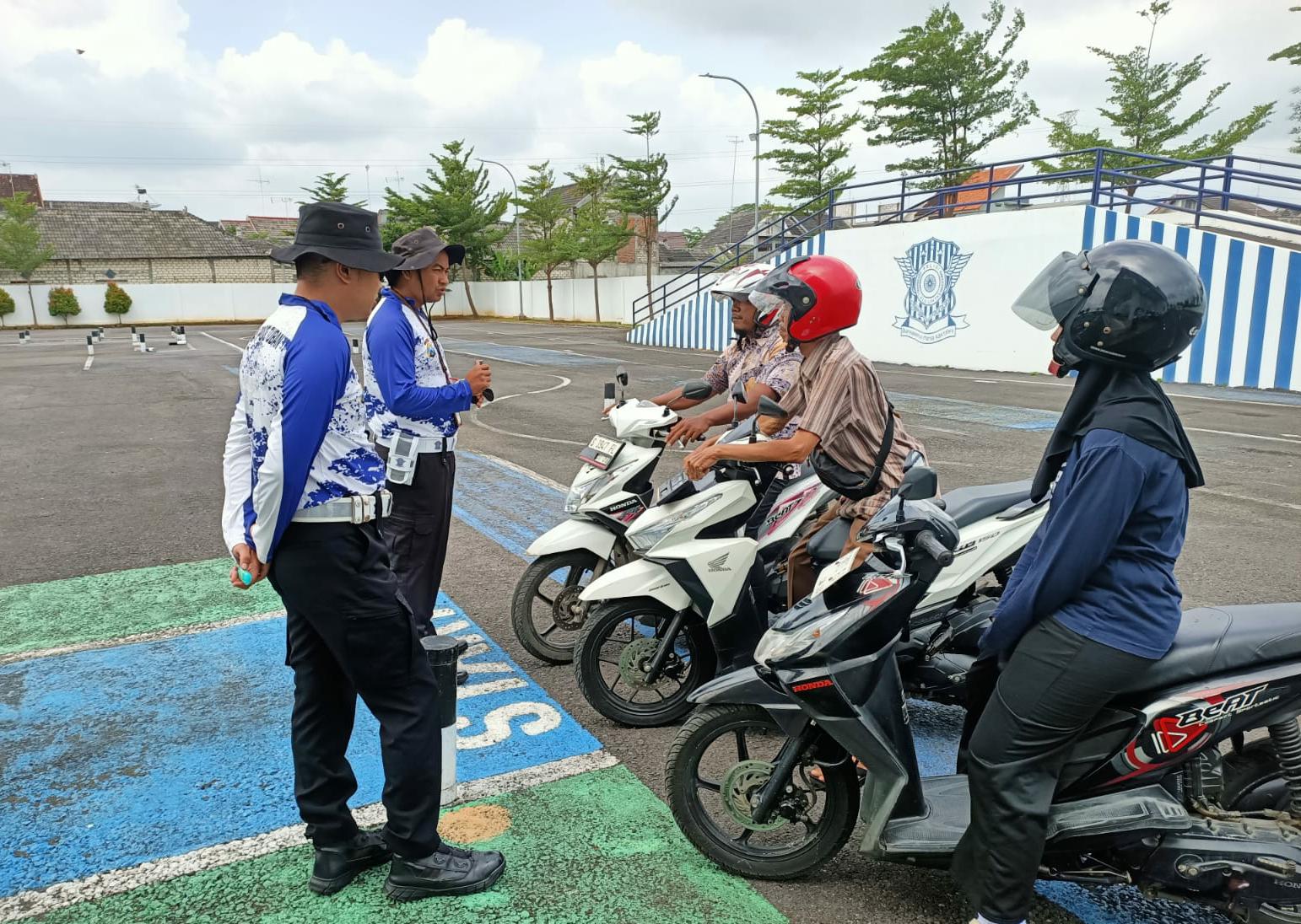 Polantas Menyapa, Inovasi Polisi Tuban Dekatkan Layanan ke Masyarakat 6 IMG 20260331 WA0004
