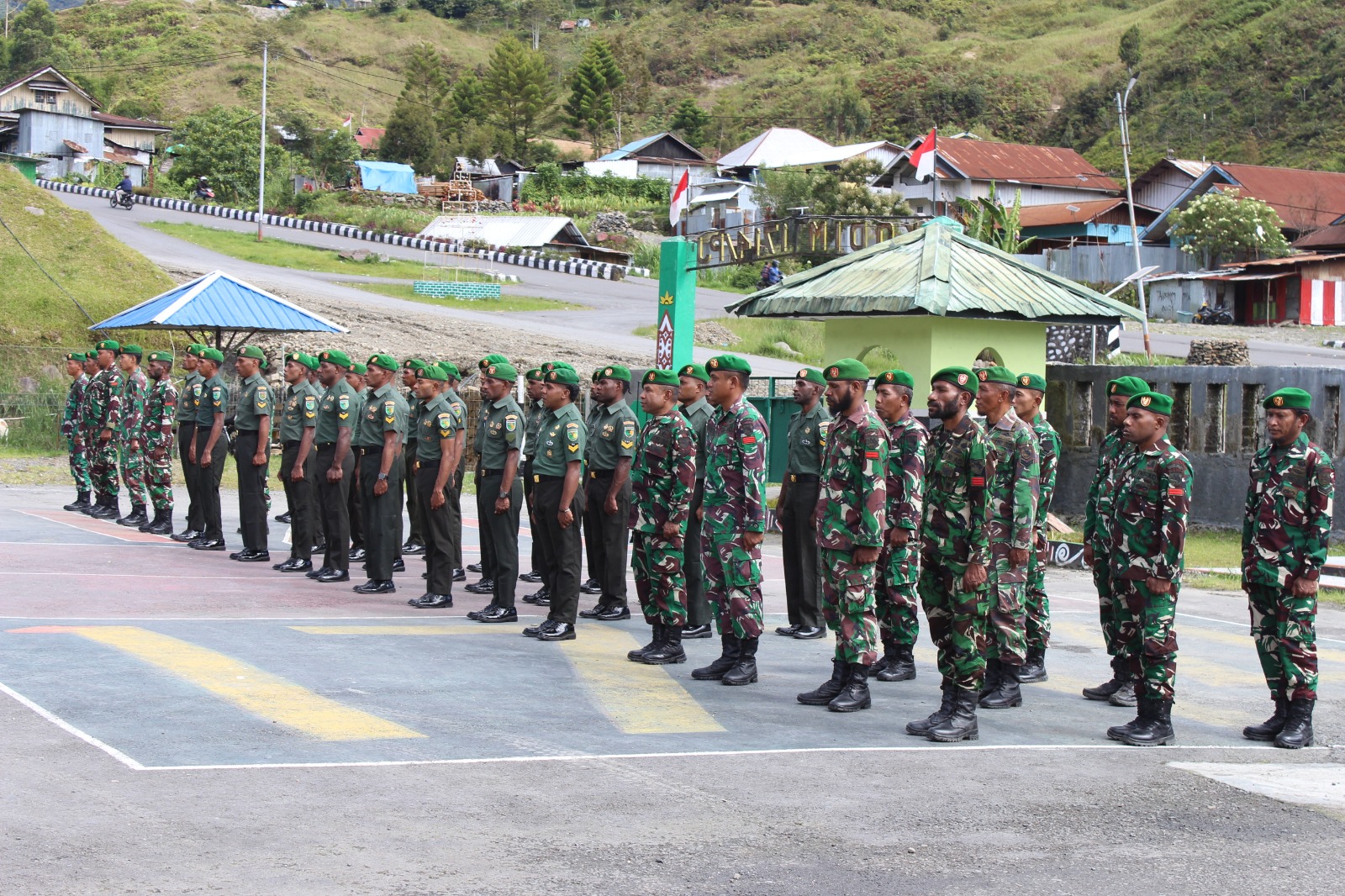 Kodim 1714/Puncak Jaya Gelar Upacara Korps Kenaikan Pangkat Bintara