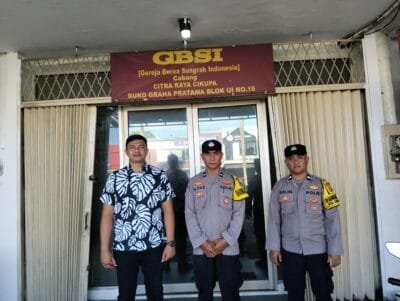 Polsek Cikupa Amankan Ibadah Minggu Kasih, Umat Beribadah Aman dan Khidmat