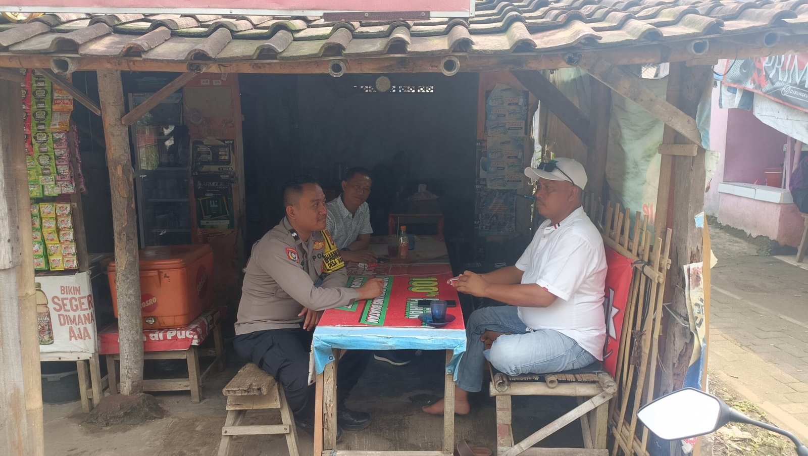 Polsek Cikupa Gelar Warung Bhabinkamtibmas, Serap Aspirasi Warga Sukanagara