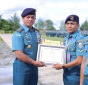 Panglima Armada III Beri Penghargaan kepada Prajurit Berprestasi