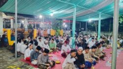 Bhabinkamtibmas Sukamulya Hadiri Haul Kiyai Rusmin, Pererat Silaturahmi dengan Warga
