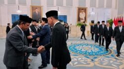 Wapres Gibran Dampingi Presiden Prabowo Lantik Sejumlah Pejabat Negara di Istana Negara