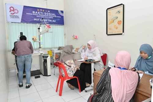 Sambut Peringatan HUT ke-80 TNI AU Tahun 2026, Lanud Sjamsudin Noor Adakan Pemeriksaan Mata Gratis