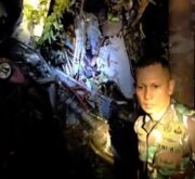 TNI Kerahkan Ratusan Personel dan Dukungan Udara Berhasil Evakuasi Korban Helikopter Airbus H130 di Sekadau