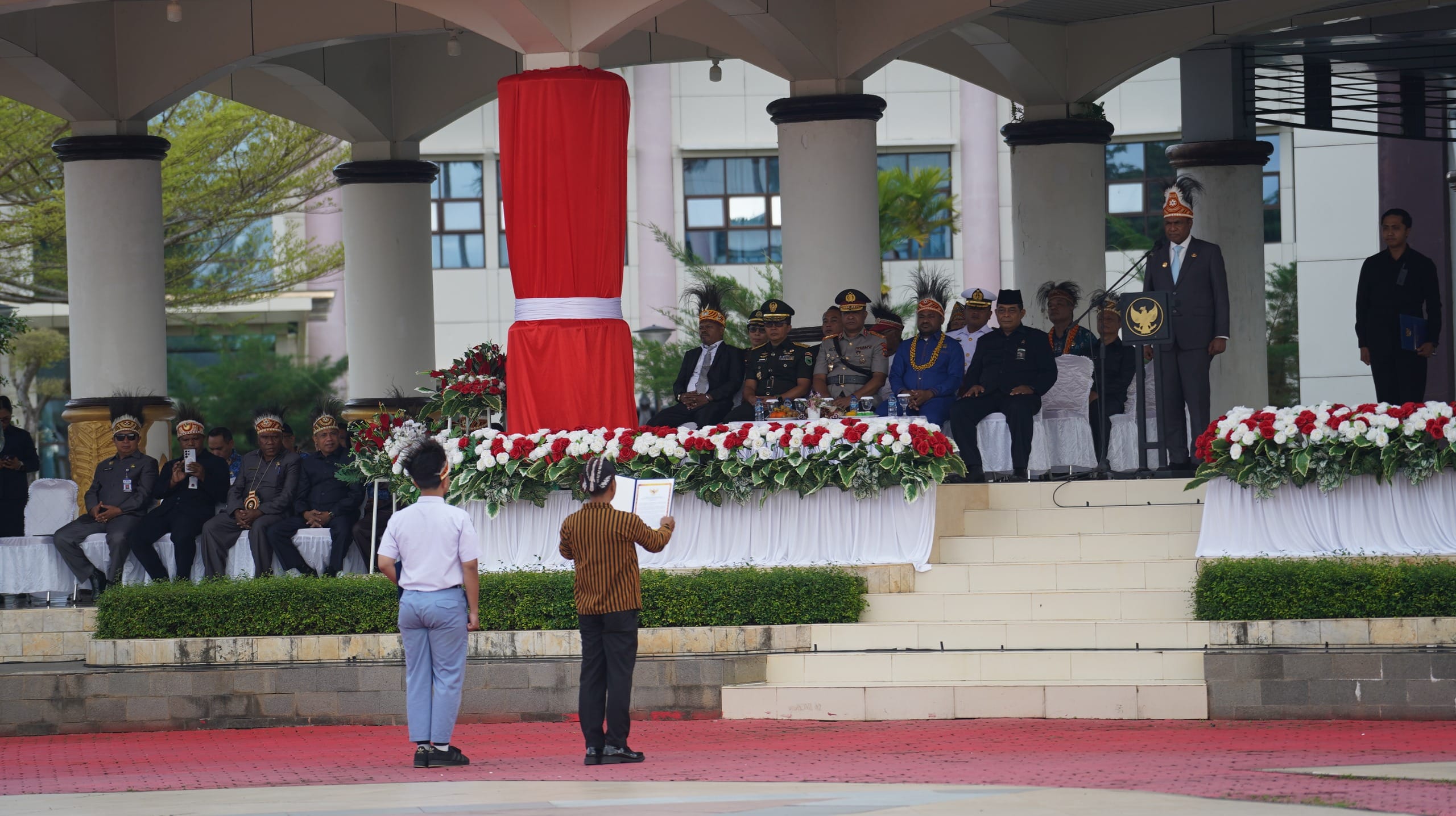 Kasdam XVIII/Kasuari Hadiri Hardiknas 2026 di Papua Barat: Perkuat Kolaborasi Wujudkan Pendidikan Bermutu untuk Semua