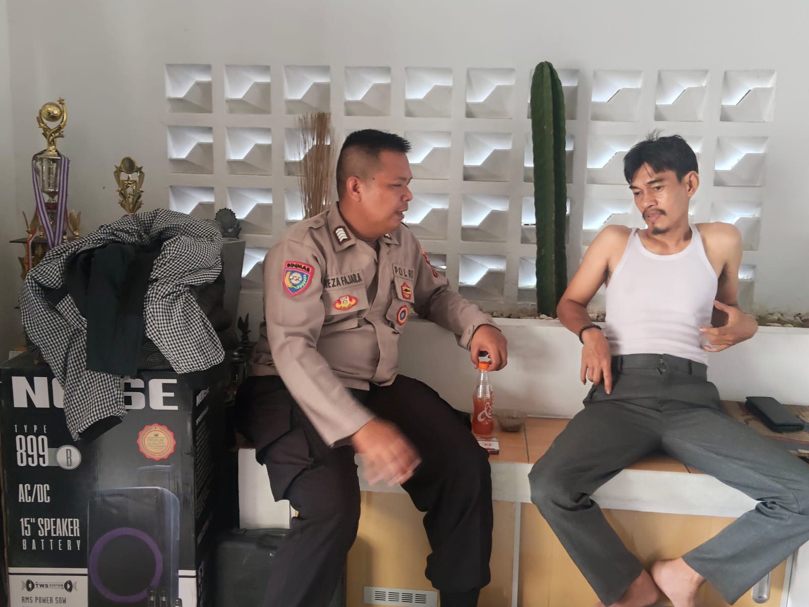 Cooling System dan DDS, Bhabinkamtibmas Polsek Cikupa Sambangi Ketua RT di Desa Bojong