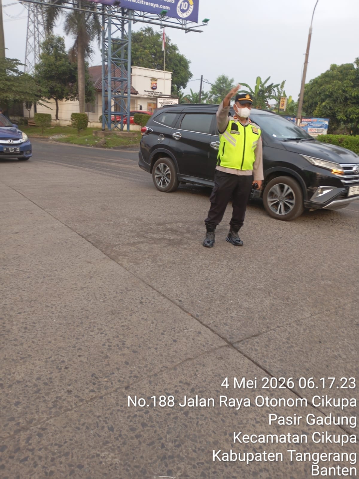 Gelar PECAK Pagi, Polsek Cikupa Atur Arus Lalu Lintas di Simpang Cikupa Mas